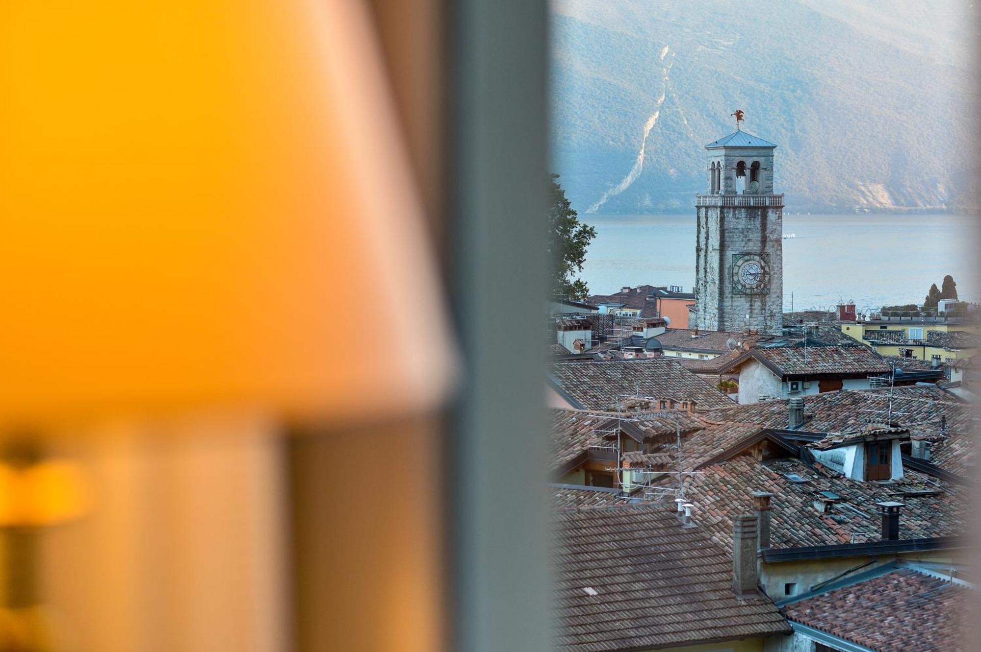 Villa Miravalle Riva del Garda Oda fotoğraf